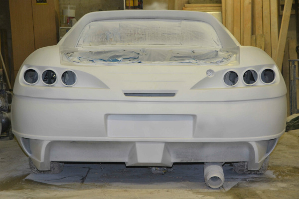 afbeelding van een tuning polyester project waarbij Honda CRX Delsol een nieuwe look krijgt, replica, CRX wide body, CRX kit car