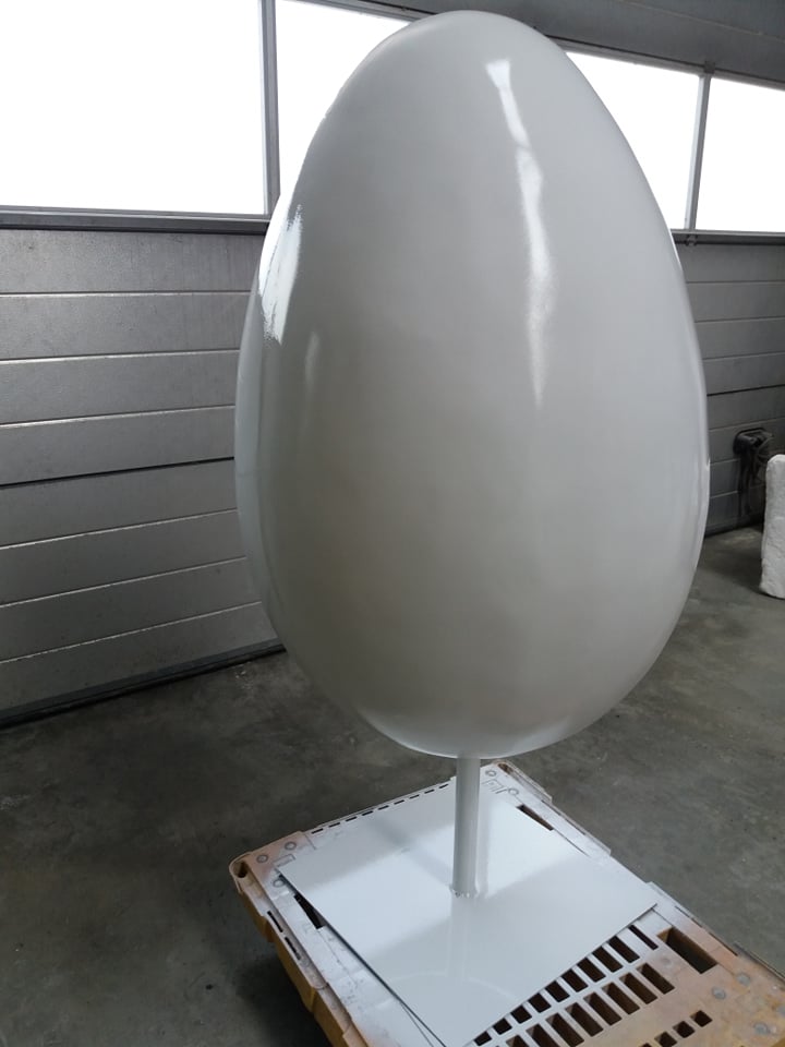 image of 3D egg, large egg, XL egg, XXL egg, fiberglass egg, mega egg, decoration egg, egg 100cm, egg 110cm, egg 125cm, egg 135cm, egg with base, Easter egg, Easter decoration, set decoration, decorative piece, decorative piece, decorative object, polyester egg , egg in polyester, sidewalk decoration, plastic customization, polyester customization, eyecatcher, eye catcher, blow up, plastic design, polyester design, shop decoration, shop window decoration, theatralization, art image, art object, sculpture, sculpting