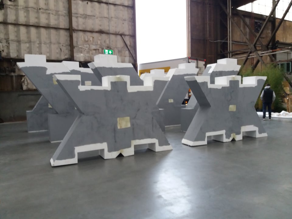 set decoration, TV set, XX expedition robinson, stage decoration, stage decoration, XX, large letters in styrofoam, large figures in styrofoam, blowups, blowup in styrofoam, propmaker, props, TVprops, stage protops, hot wire cutting, contour cutting, foamcutting, 3D foam, 3D object, 3D letter, setdesign, setdesigner, foamdecoration, foammilling, eps3D, polisirolo, styrofoam, foamcarving, 3D signs, signs, 3D props, polyurethane, foamsculpt, foamsigns